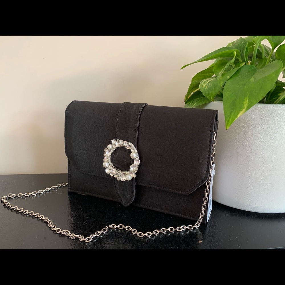 Le chateau clutch purse